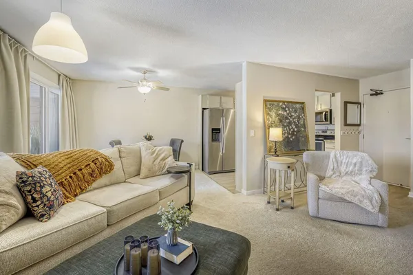 $185,000 | 7601 West 101st Street, Unit 312, Bloomington, MN 55438