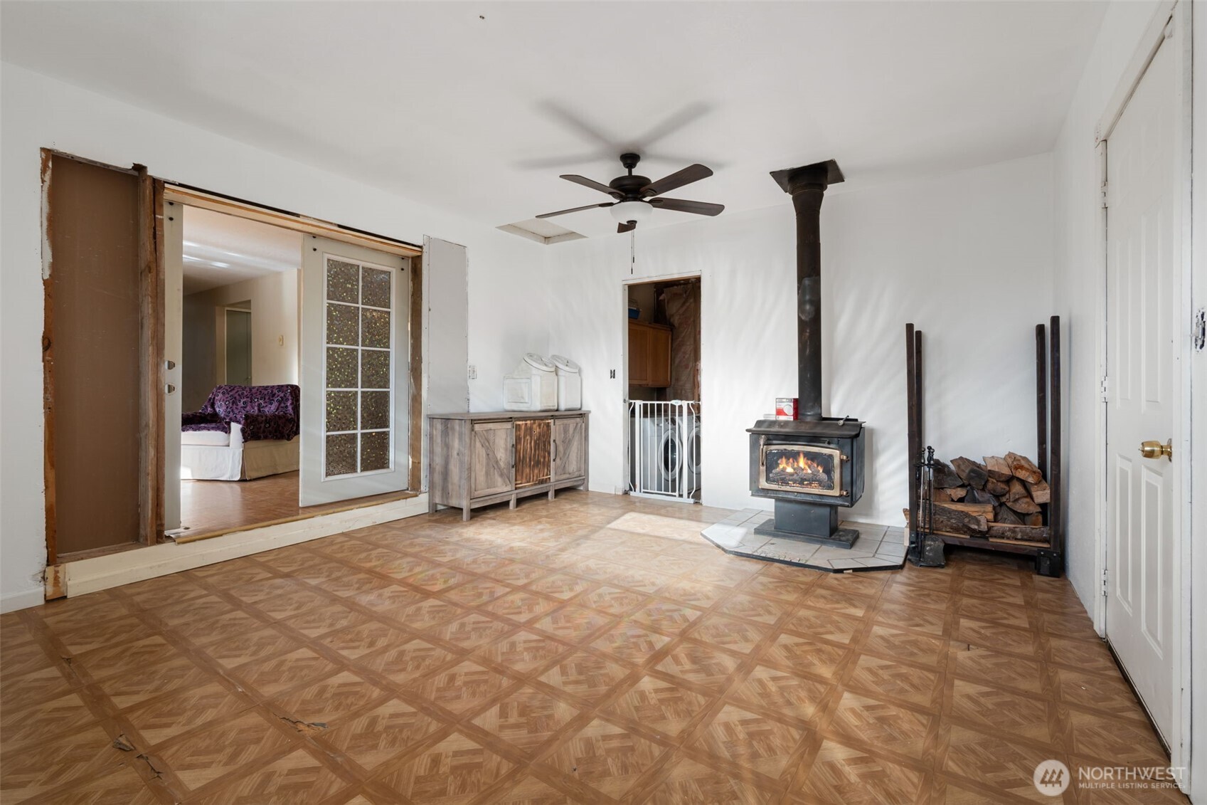 1003 Northwest Dexter Avenue Winlock, WA 98596 - Photo 18 of 39 a view of livingroom with furniture and a flat screen tv