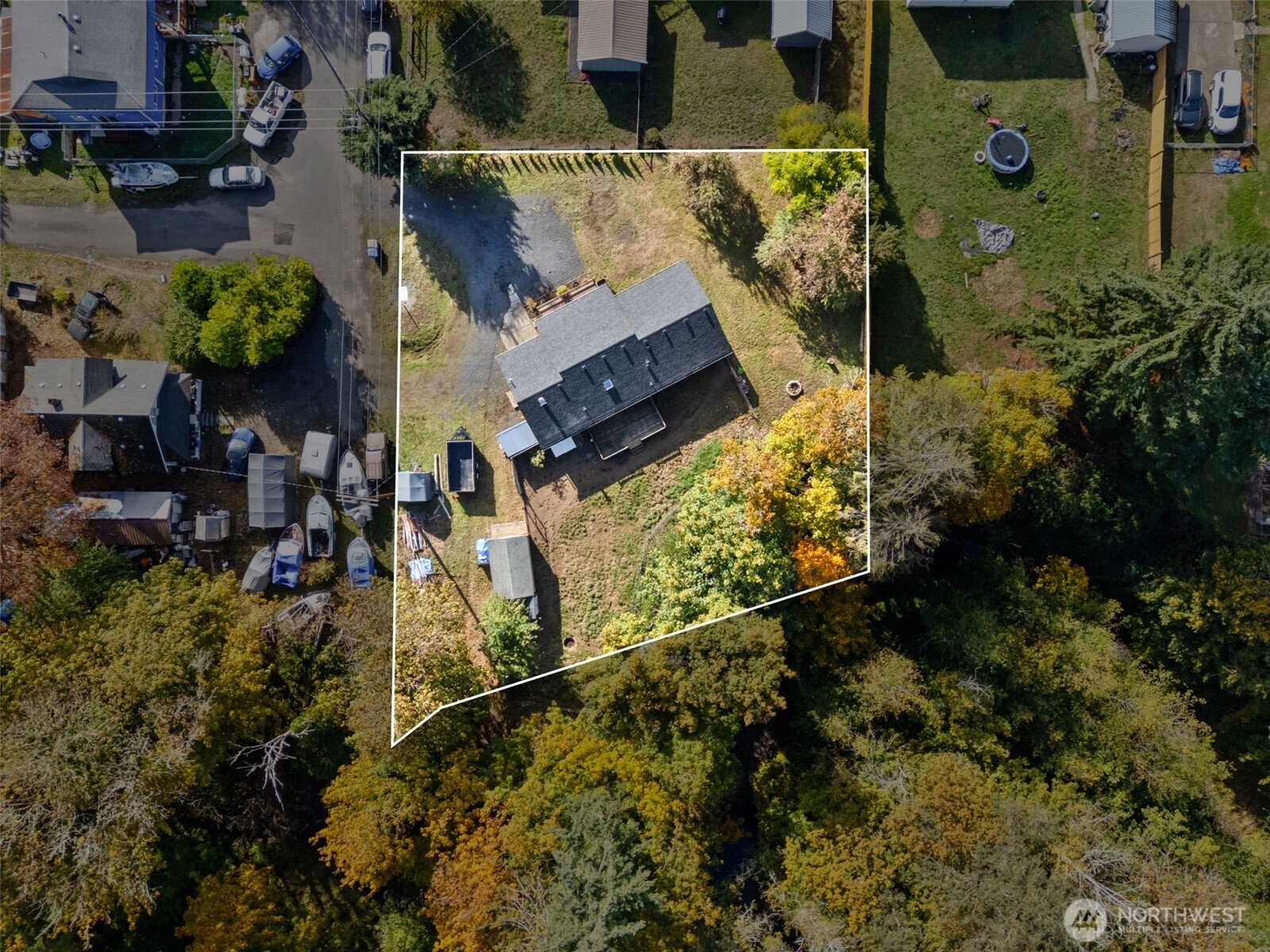 1003 Northwest Dexter Avenue Winlock, WA 98596 - Photo 34 of 39 an aerial view of residential houses with outdoor space