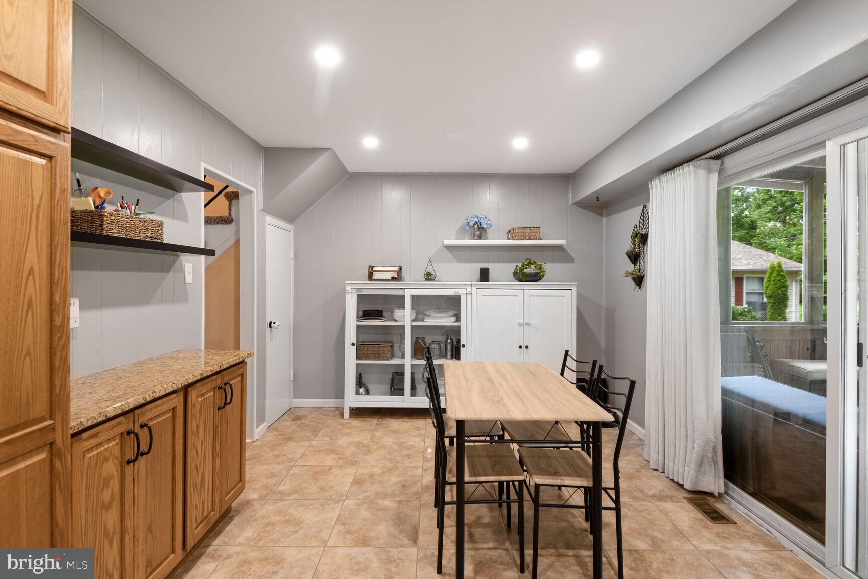 4918 Ridgeview Lane Bowie, MD 20715 - Photo 10 of 30 Eat-In Kitchen