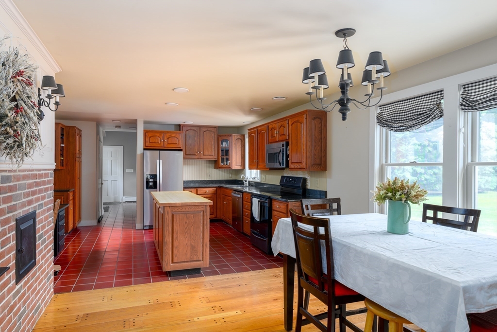 270 Ball Hill Road Princeton, MA 01541 - Photo 3 of 42 Gallery Image 3