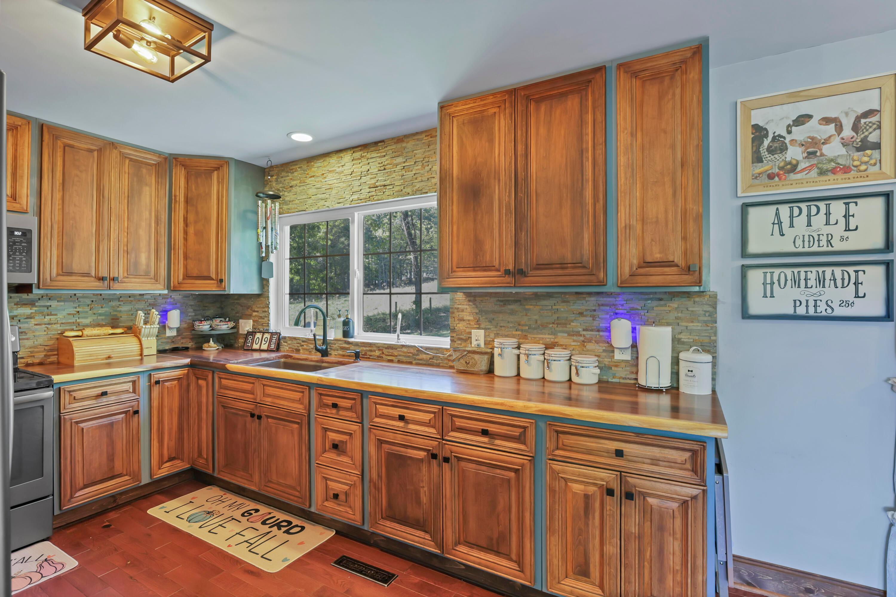 5470 Pleasant Chapel Road Heath, OH 43056 - Photo 9 of 29 19-print-939A3389