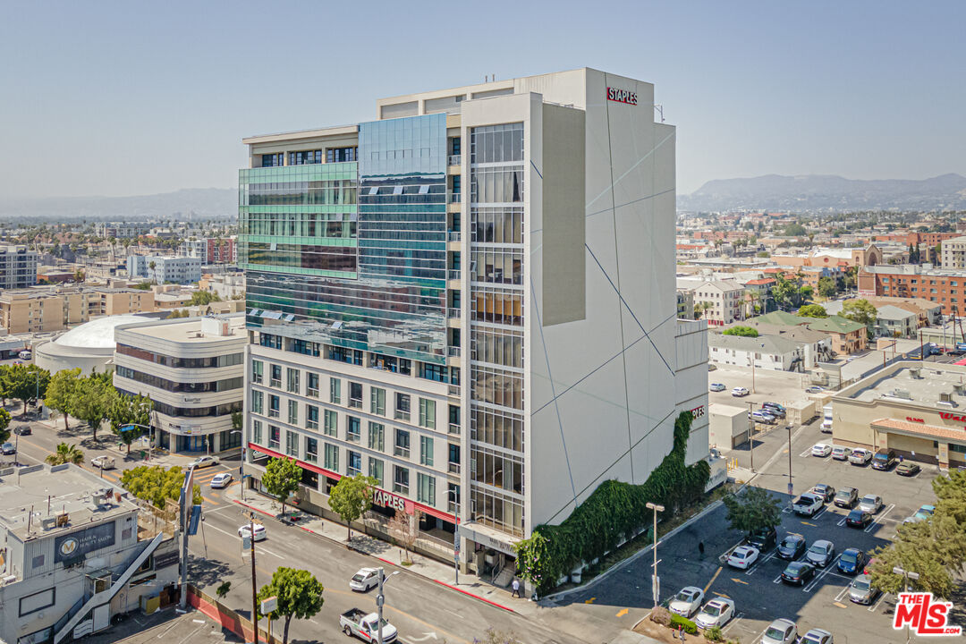 3223 West 6th St Unit 806  