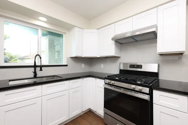 $204,999 | 9015 Vinearbor Street, Houston, TX 77033