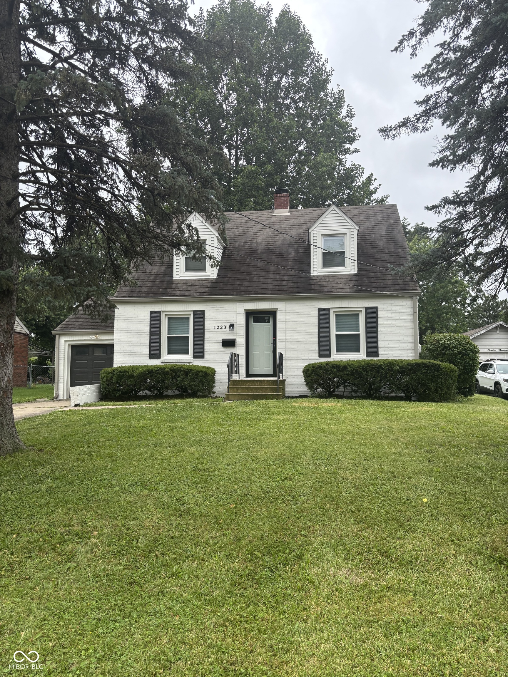 1223 East Thompson Road Indianapolis, IN 46227 - Photo 4 of 49