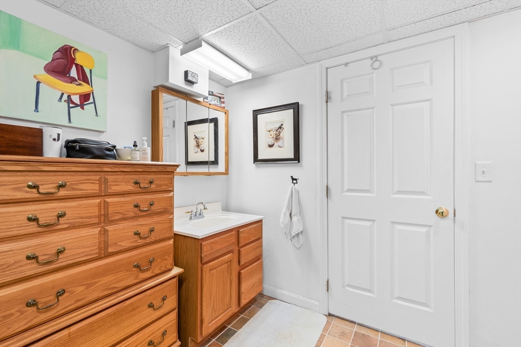28 Robinson Road Woburn, MA 01801 - Photo 41 of 42