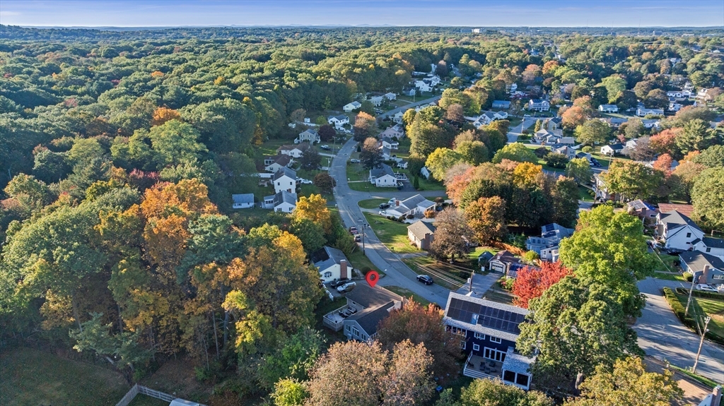 28 Robinson Road Woburn, MA 01801 - Photo 9 of 42 a view of a city