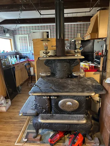 $299,000 | 1502 Highway 2, Randolph, NH 03593