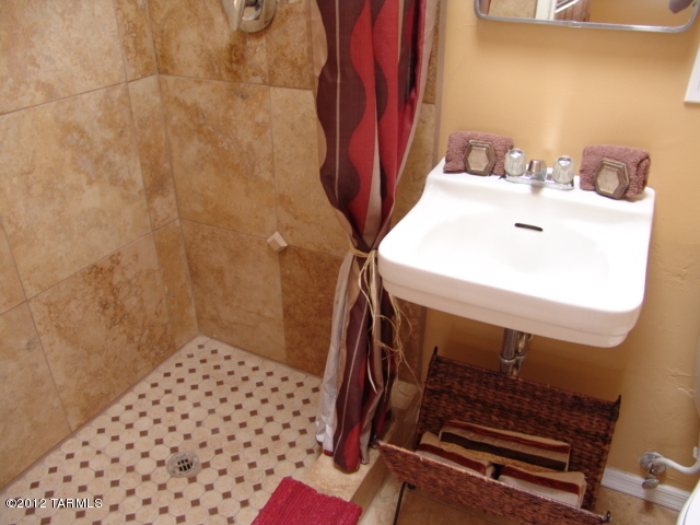 1940 North Santa Rosa Avenue Tucson, AZ 85712 - Photo 10 of 19