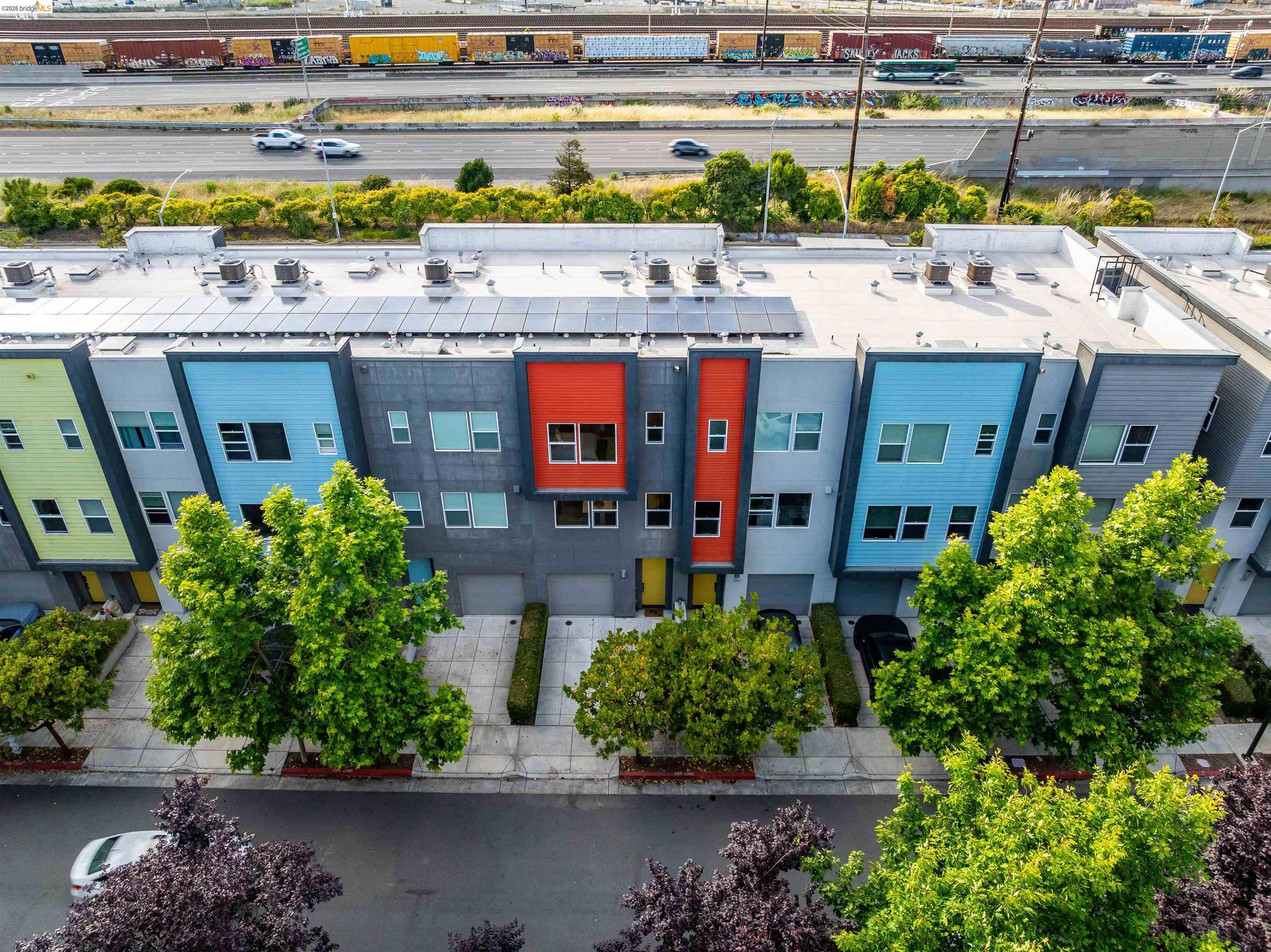 1357 Pullman Way Oakland, CA 94607 - Photo 35 of 37 Modern townhome architecture featuring varied facade paneling