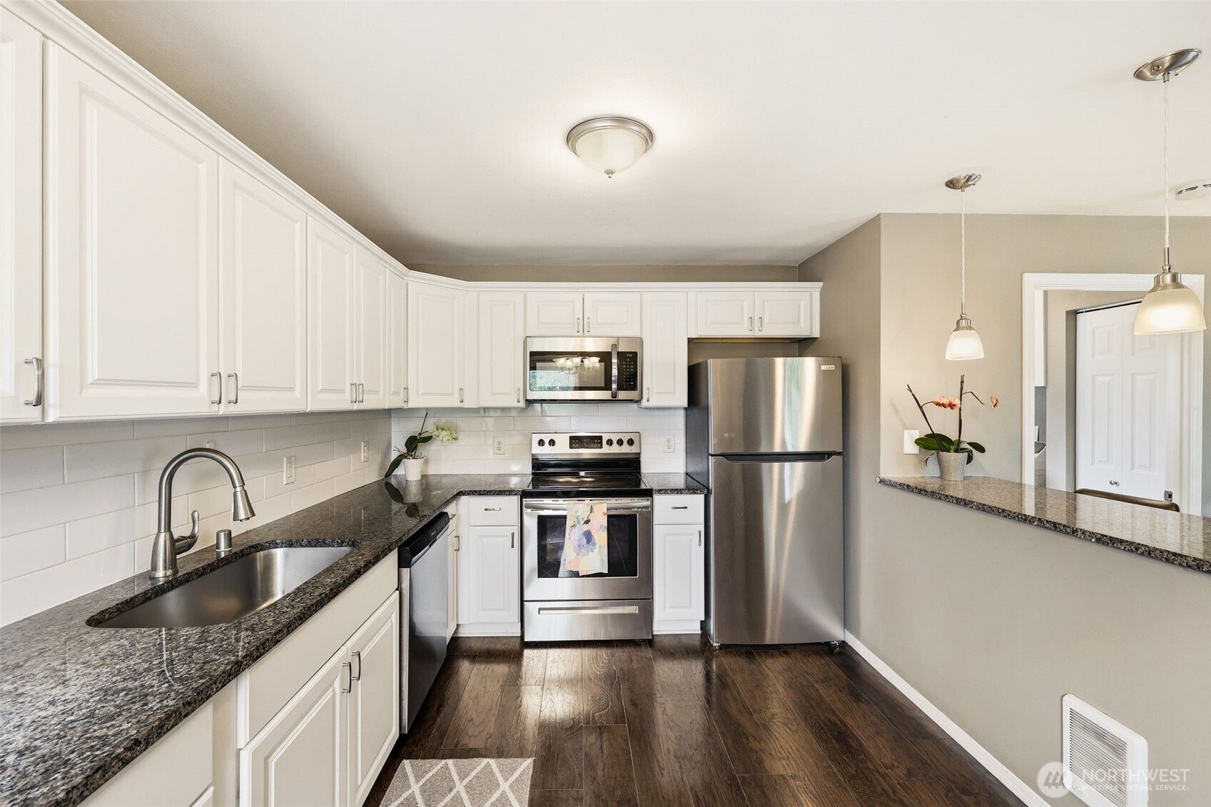 316 Southwest 124th Street Seattle, WA 98146 - Photo 8 of 37