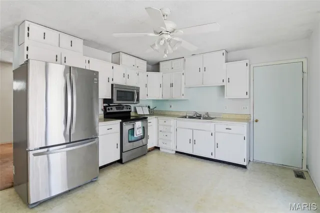 $205,000 | 5408 Lakeview Lane, Festus, MO 63028