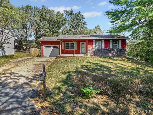 $205,000 | 5408 Lakeview Lane, Festus, MO 63028
