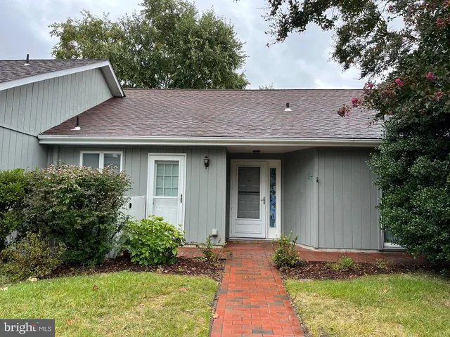 $2,200 | 24700 Deepwater Point Drive, Unit 27