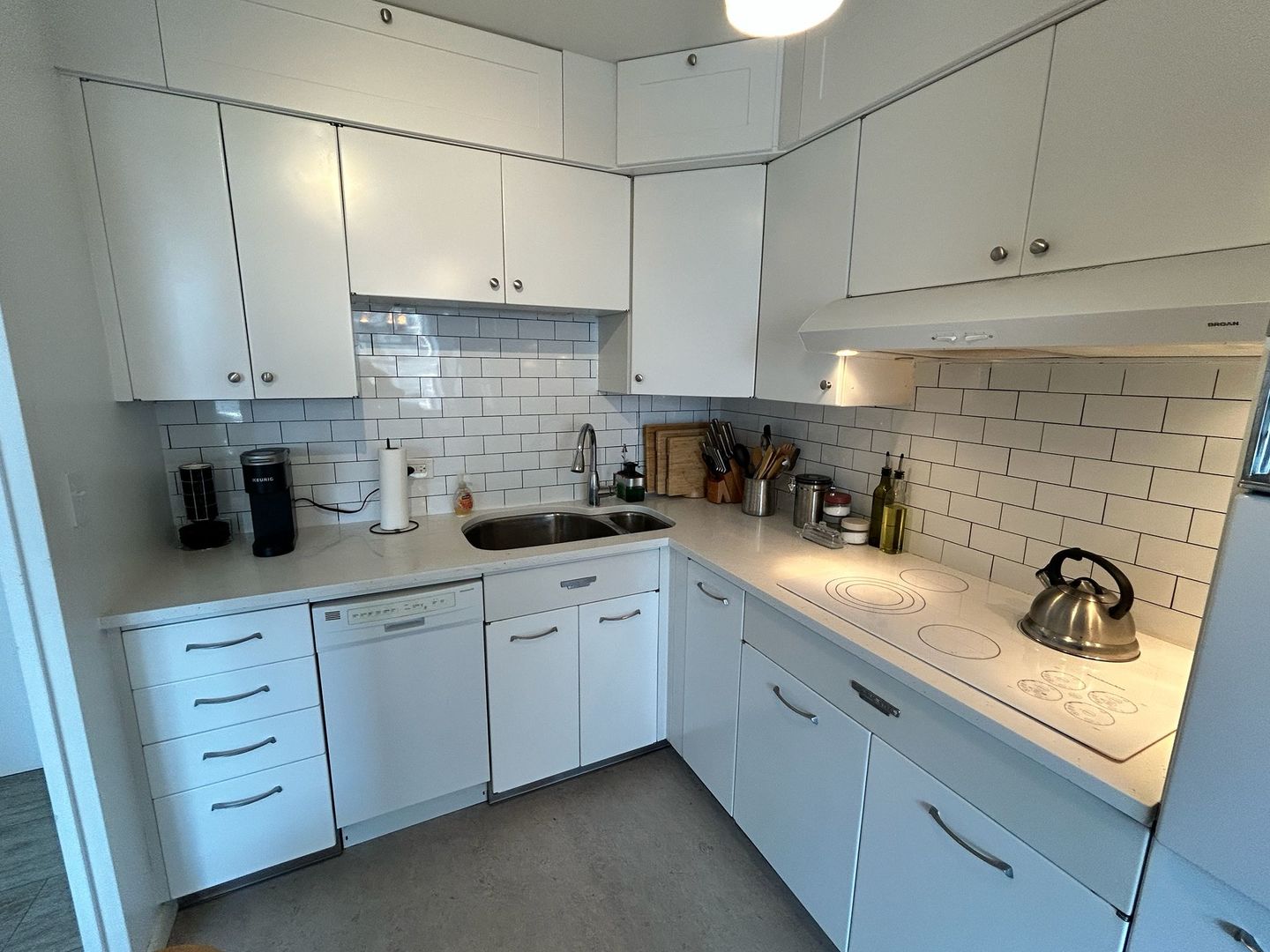5757 North Sheridan Road, Unit 7D Chicago, IL 60660 - Photo 9 of 16