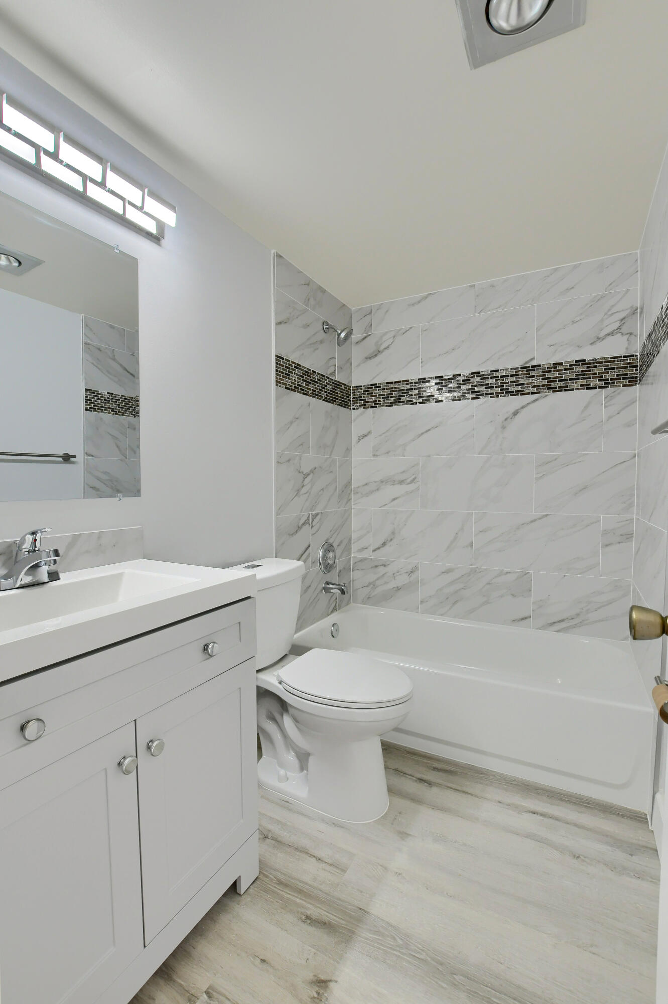 199 Brighton East Boca Raton, FL 33434 - Photo 11 of 23 EBF_3935-HDR(5)