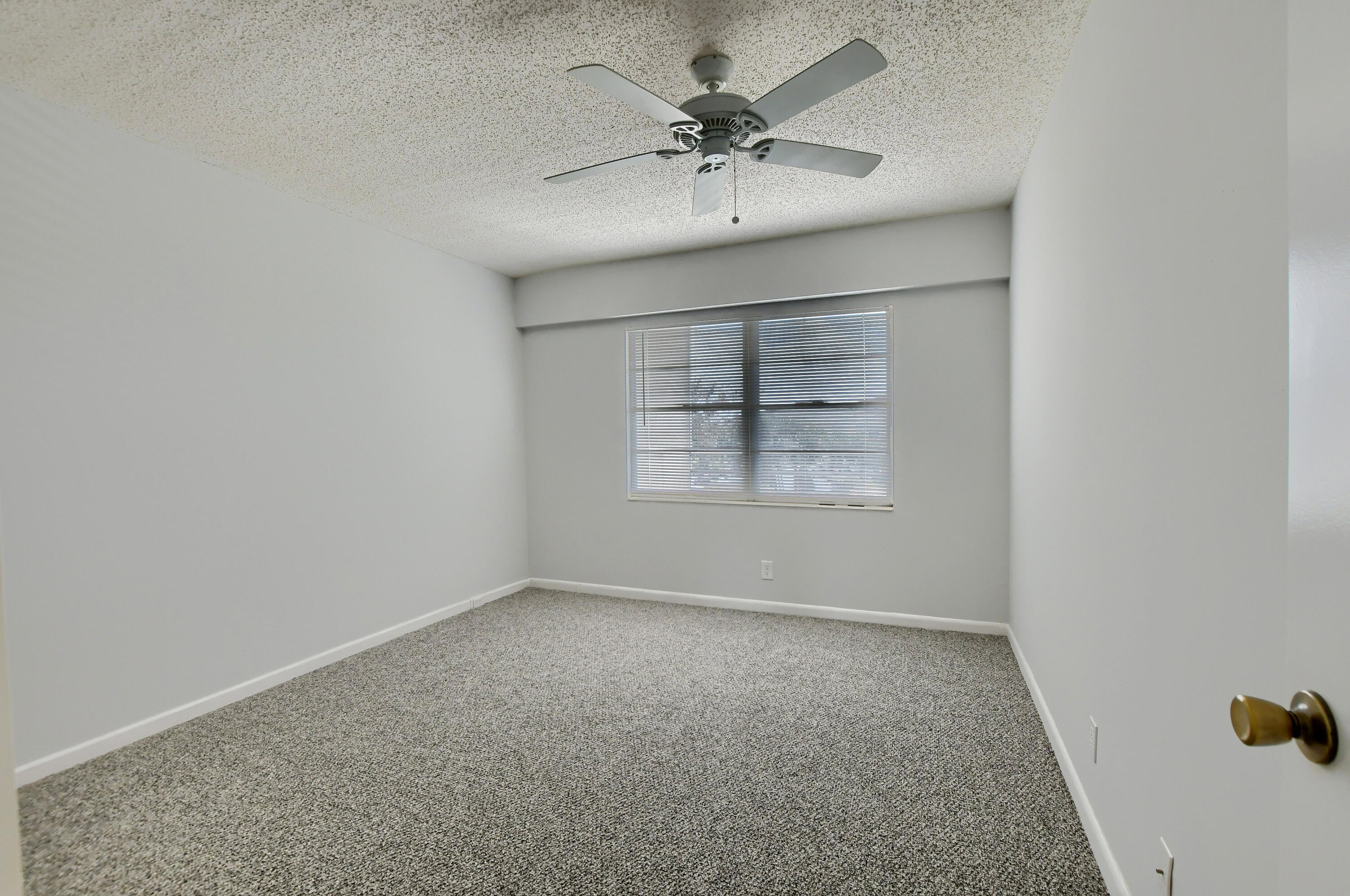 199 Brighton East Boca Raton, FL 33434 - Photo 12 of 23 EBF_3940-HDR(5)