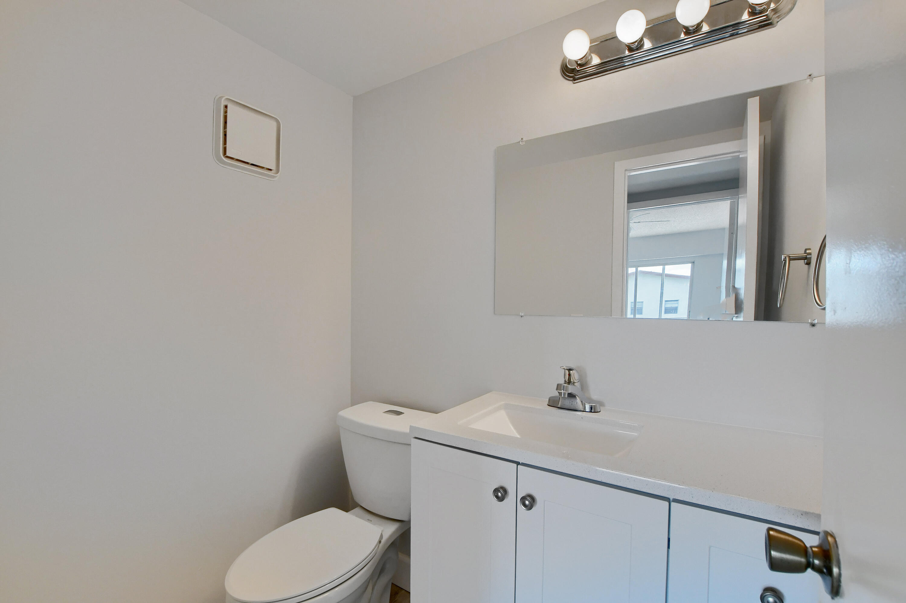 199 Brighton East Boca Raton, FL 33434 - Photo 14 of 23 EBF_3950-HDR(5)