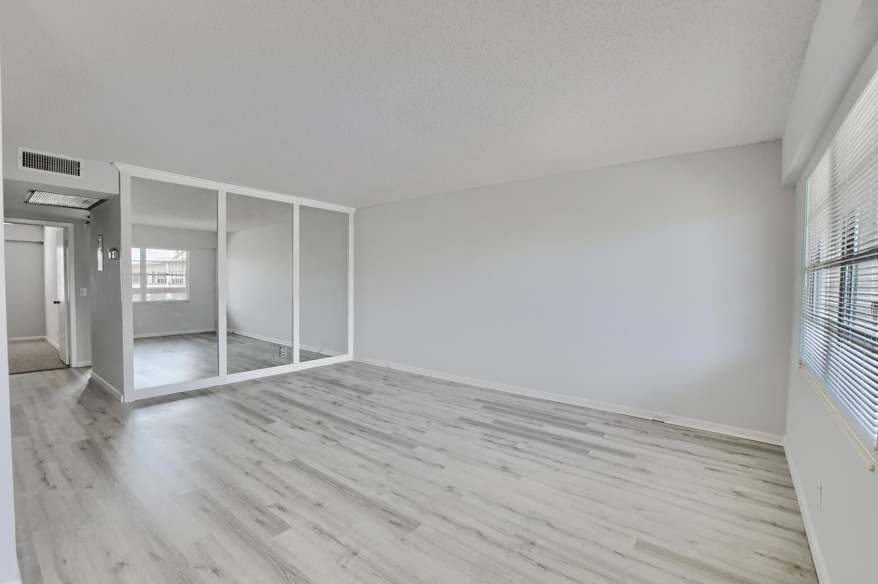 199 Brighton East Boca Raton, FL 33434 - Photo 3 of 23 EBF_3890-HDR(5)