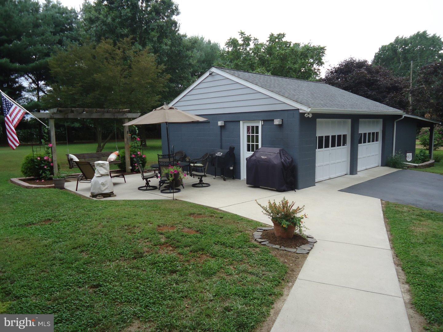 275 Pointers Auburn Road Mannington, NJ 08079 - Photo 14 of 23 Garage