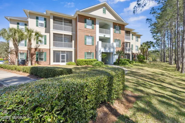 $179,000 | 785 Oakleaf Plantation Parkway, Unit 713, Orange Park, FL 32065