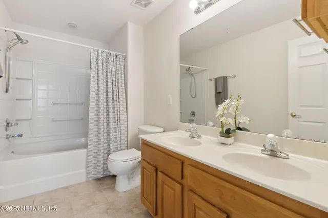 $179,000 | 785 Oakleaf Plantation Parkway, Unit 713, Orange Park, FL 32065