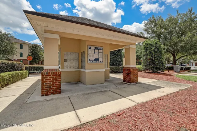 $179,000 | 785 Oakleaf Plantation Parkway, Unit 713, Orange Park, FL 32065