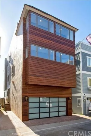 $5,499,000 | 109 A Surfside Avenue, Surfside, CA 90743
