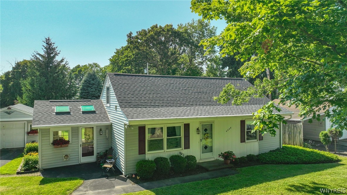 4328 White Acres Road Clarence, NY 14031 - Photo 1 of 1 Gallery Image 1
