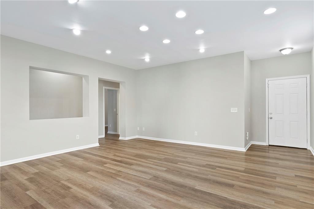 5430 Sable Bay Point Atlanta, GA 30349 - Photo 9 of 25