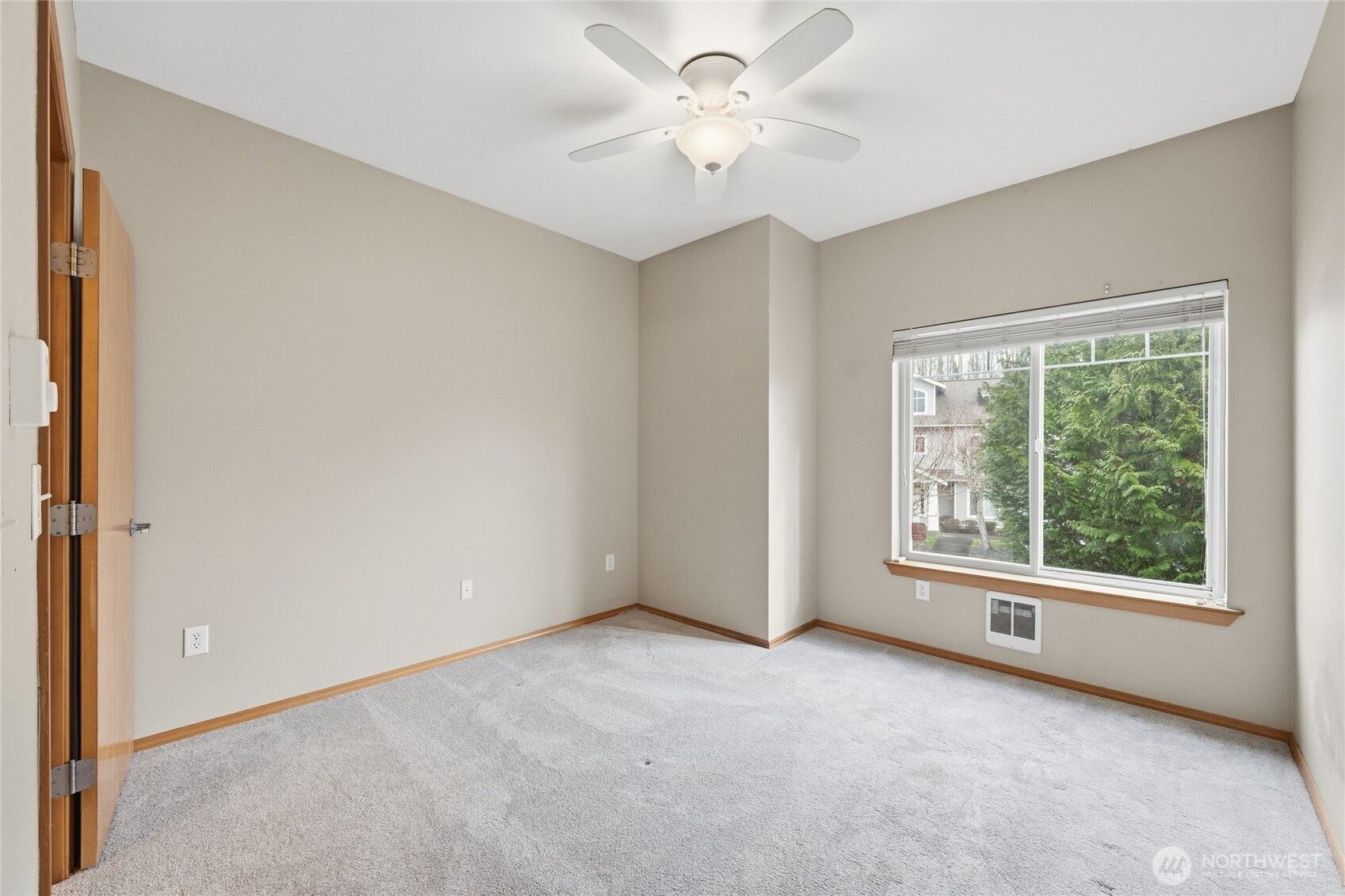4637 Celia Way, Unit 201 Bellingham, WA 98226 - Photo 12 of 28