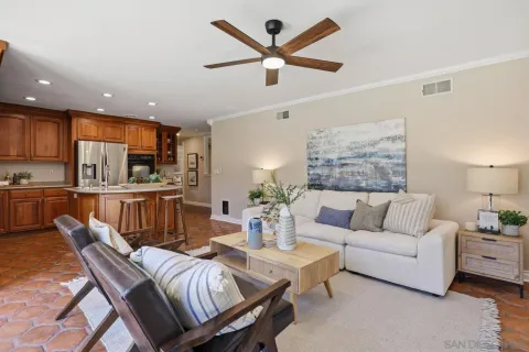 $1,549,000 | 10325 Avenida Magnifica, San Diego, CA 92131