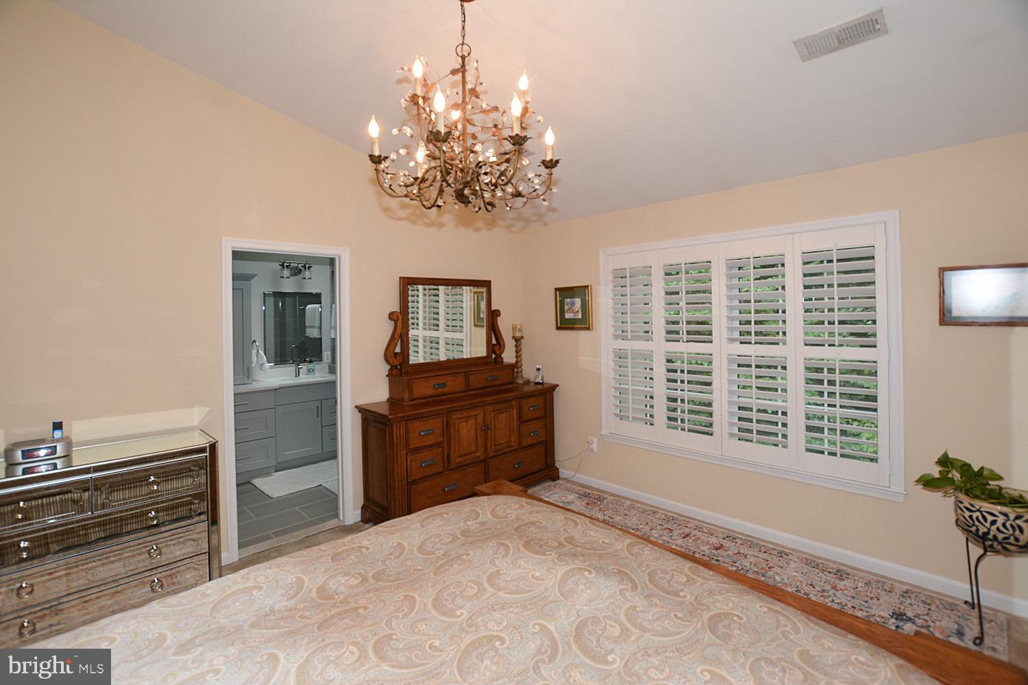 11268 Fairwind Way Reston, VA 20190 - Photo 25 of 51 Master Suite