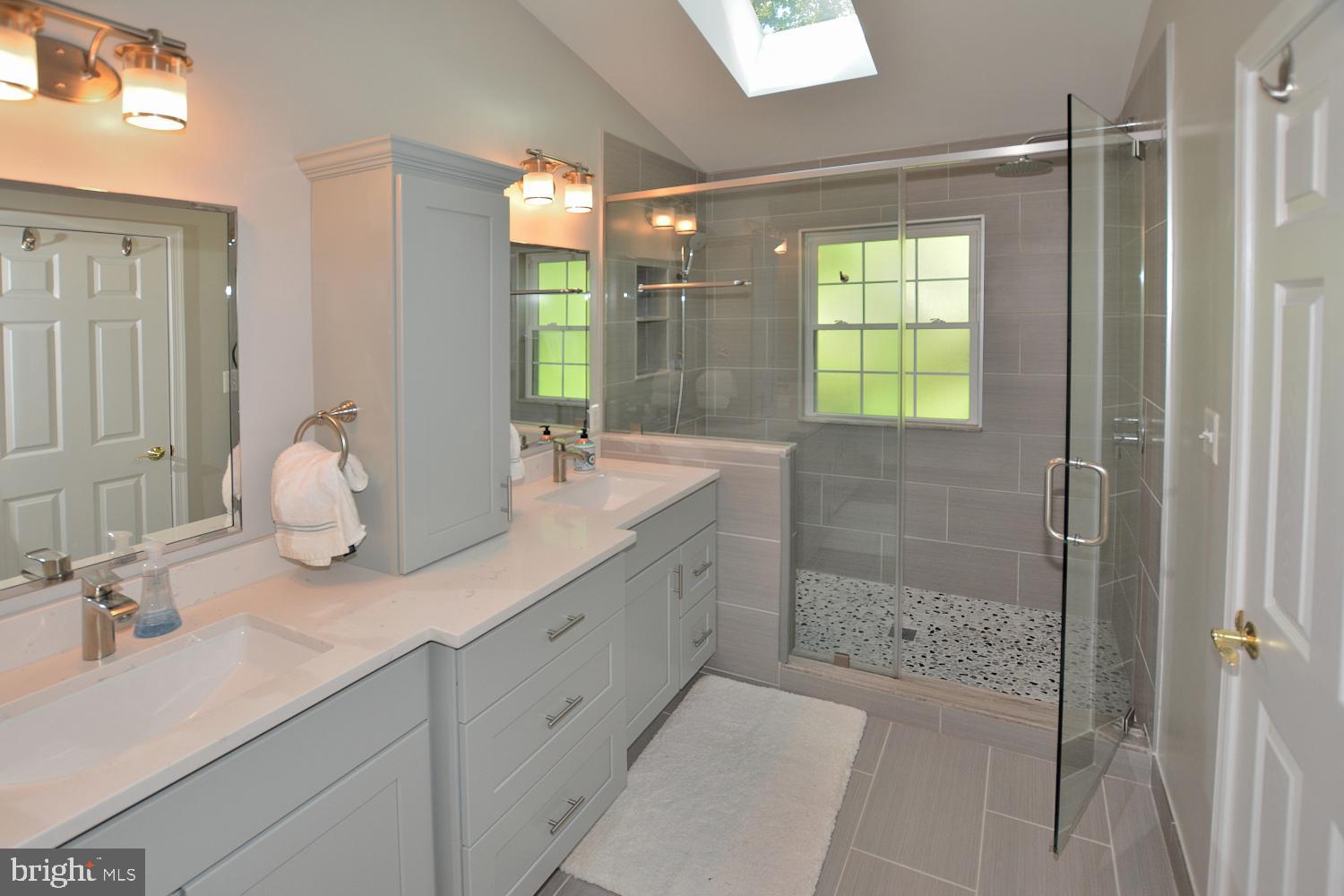 11268 Fairwind Way Reston, VA 20190 - Photo 26 of 51 Stunning Masterbath