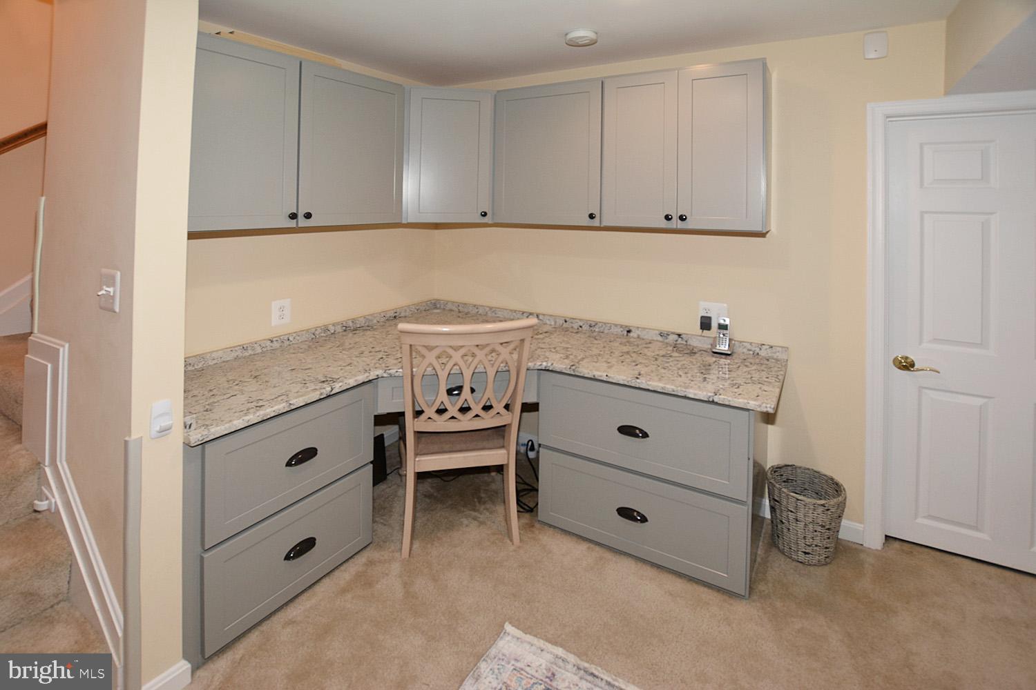 11268 Fairwind Way Reston, VA 20190 - Photo 31 of 51 Custom built-in work area in Family Room