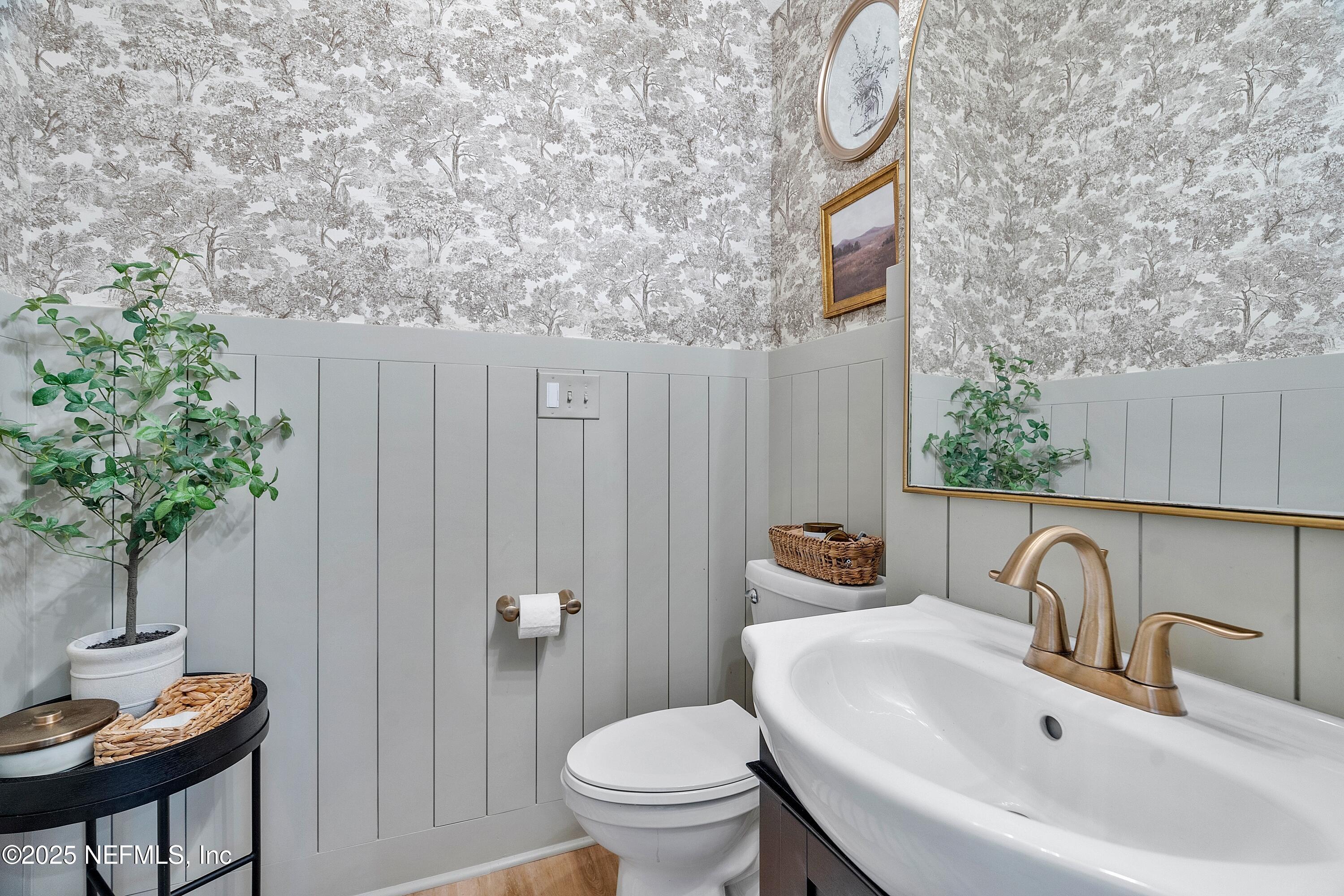 201 Burghley Avenue St. Augustine, FL 32092 - Photo 15 of 75 Downstairs Guest Bath