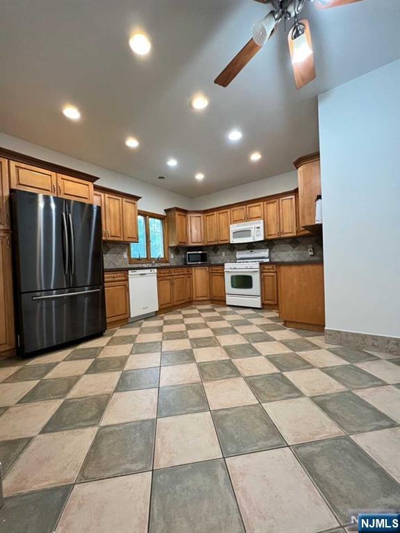 367 Morse Avenue Ridgefield, NJ 07657 - Photo 7 of 15