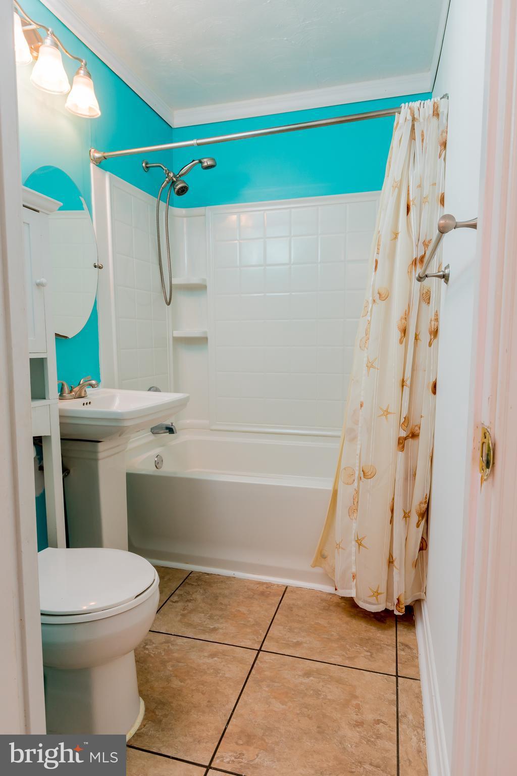 17299 Piney Point Road Piney Point, MD 20674 - Photo 15 of 16 Full bath