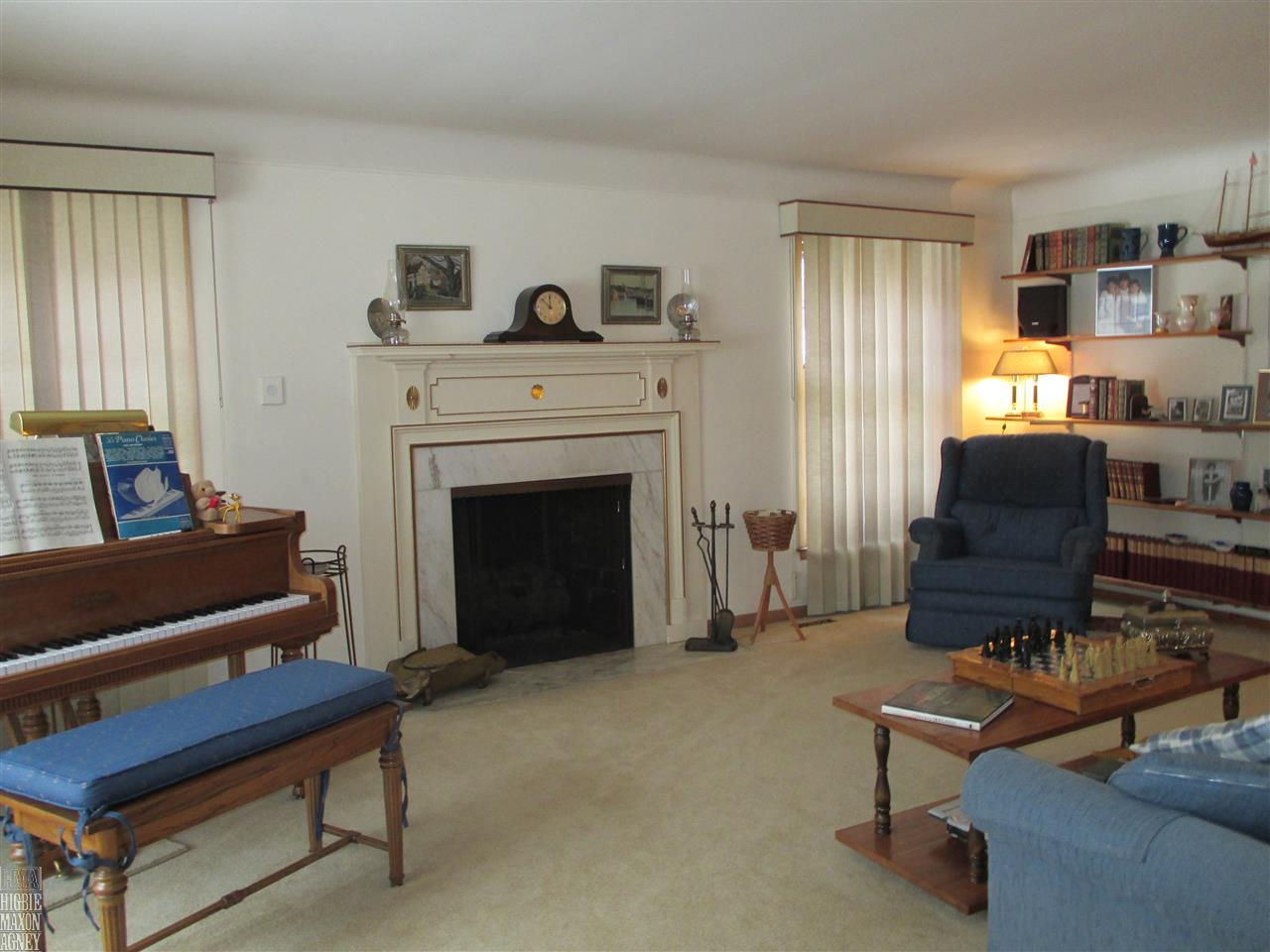 1343 Berkshire Road Grosse Pointe Park, MI 48230 - Photo 3 of 20