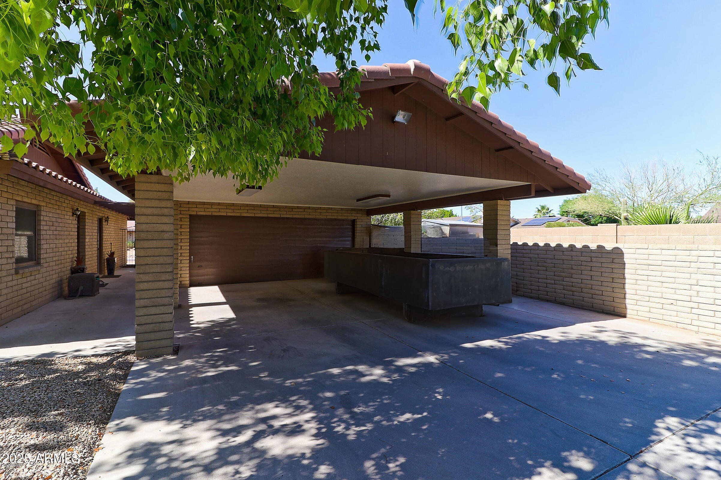 7732 West Wagoner Road Glendale, AZ 85308 - Photo 16 of 41 a view of a backyard