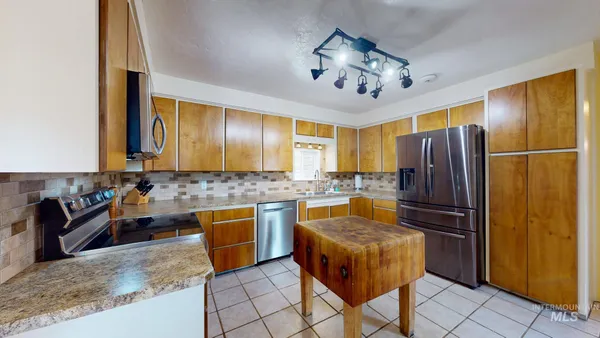 $540,000 | 1409 South 2000 East, Gooding, ID 83330