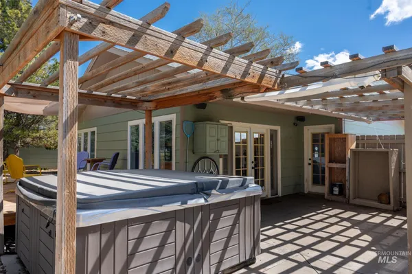 $540,000 | 1409 South 2000 East, Gooding, ID 83330