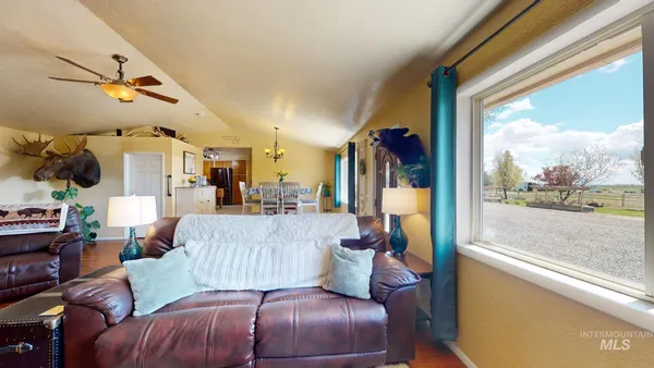 $540,000 | 1409 South 2000 East, Gooding, ID 83330