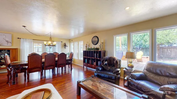 $540,000 | 1409 South 2000 East, Gooding, ID 83330