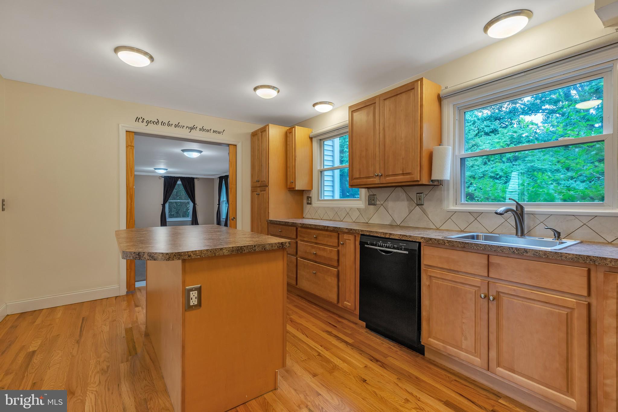 209 Demarest Road Moorestown, NJ 08057 - Photo 5 of 31 Gallery Image 5