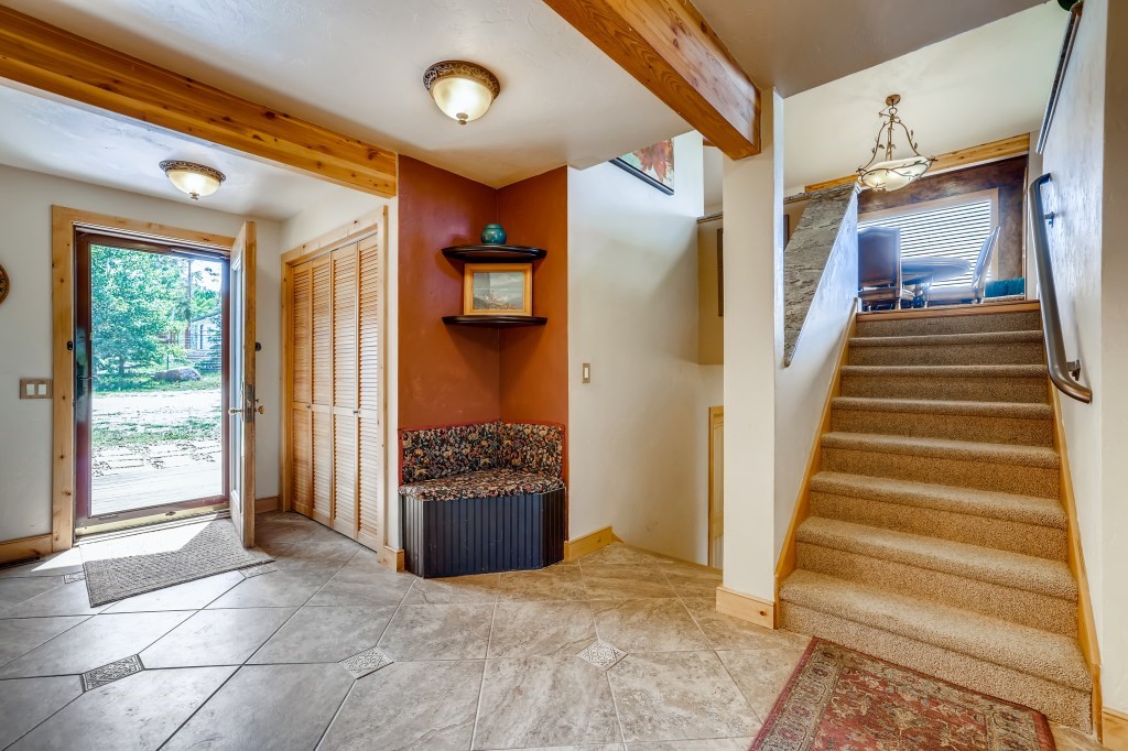 72 Aa Road Silverthorne, CO 80498 - Photo 5 of 28 Entry way...