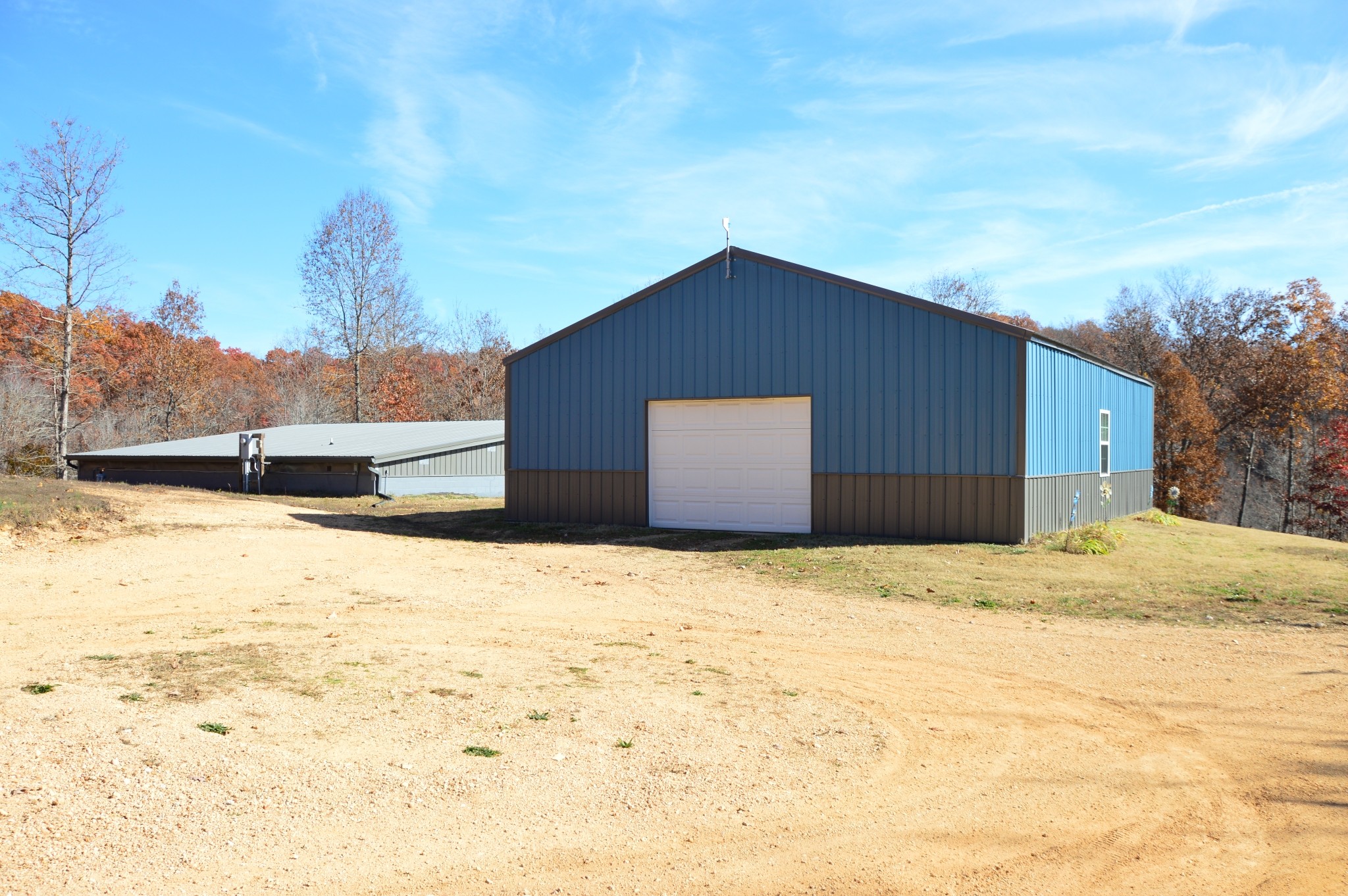 351 Hurricane Creek Road Linden, TN 37096 - Photo 9 of 41 a backyard of a house