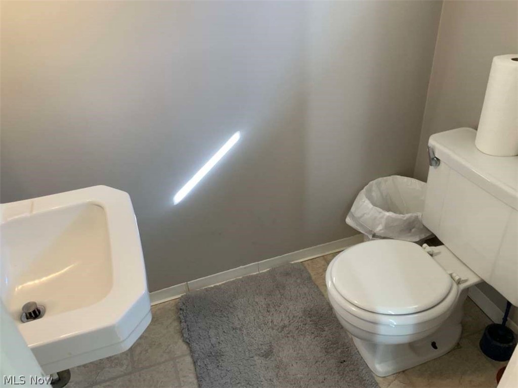 4157 Bayard Road Cleveland, OH 44121 - Photo 14 of 19 Half Bathroom