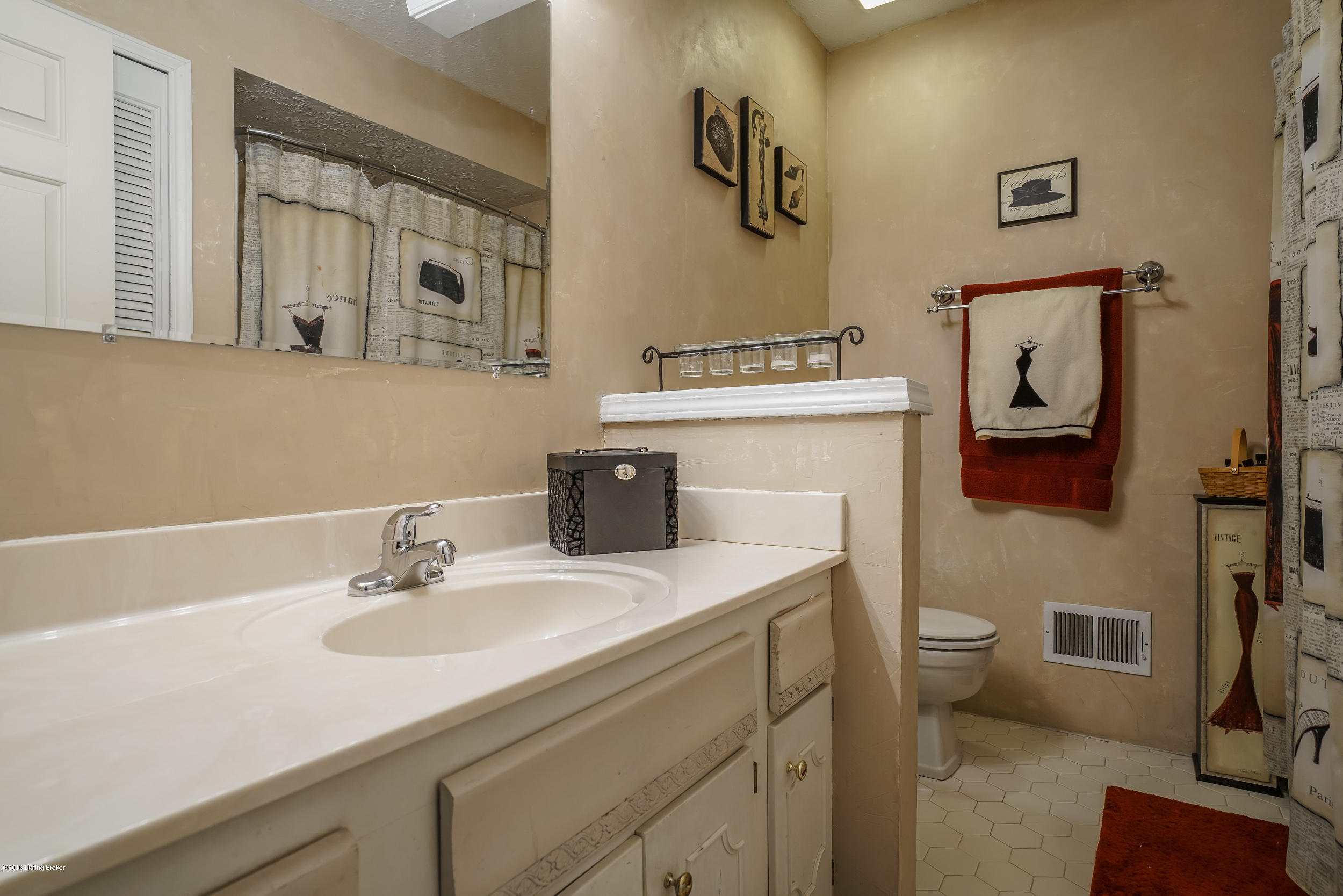 9007 Collingwood Road Louisville, KY 40299 - Photo 23 of 49 9007 Collingwood Rd-53