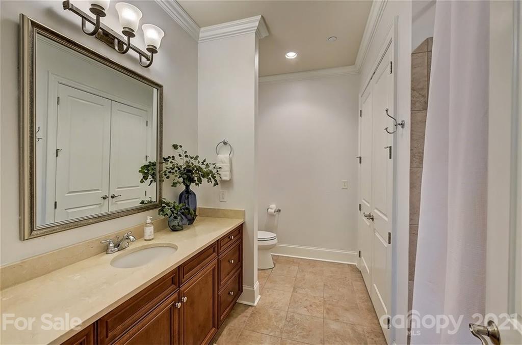 626 Queens Road, Unit 201 Charlotte, NC 28207 - Photo 27 of 32 Gallery Image 27